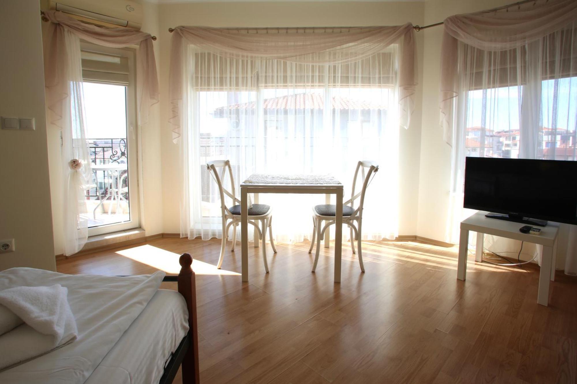 Villa Livia Boutique Apartments Ravda Dış mekan fotoğraf